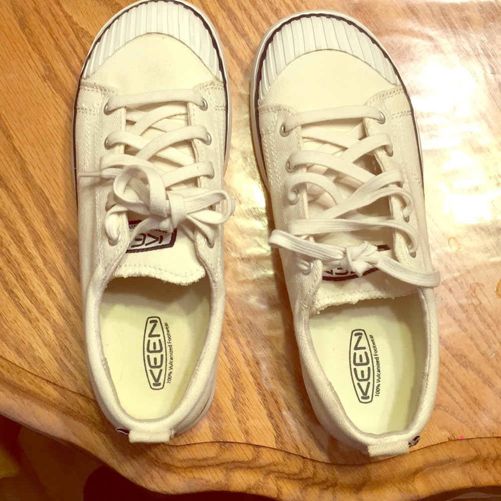 White keen women’s shoes